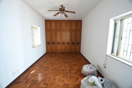 Casa à venda com 390m², 7 quartos e 4 vagasQuarto 3 - Suíte