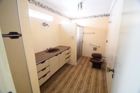 Casa à venda com 390m², 7 quartos e 4 vagasBanheiro 1