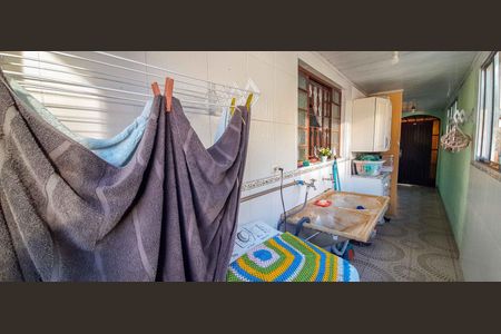 Casa à venda com 150m², 4 quartos e 2 vagas Casa à venda com 150m², 4 quartos e 2 vagasÁrea de Serviço - Casa 1