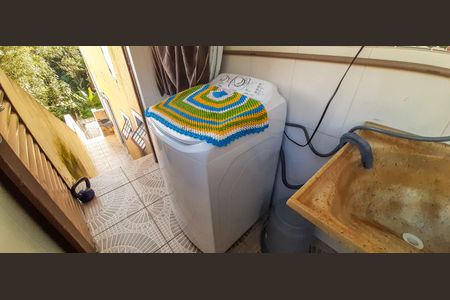 Casa à venda com 150m², 4 quartos e 2 vagas Casa à venda com 150m², 4 quartos e 2 vagasÁrea de Serviço - Casa 1