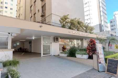 Apartamento à venda com 40m², 1 quarto e 1 vagaFachada