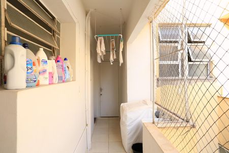 Apartamento à venda com 74m², 3 quartos e 1 vagaÁrea de Serviço