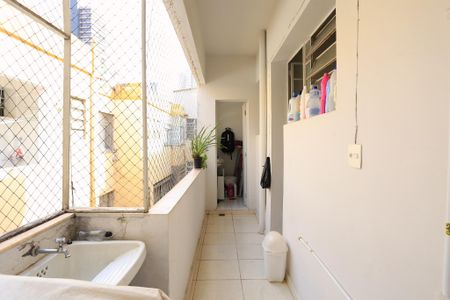 Apartamento à venda com 74m², 3 quartos e 1 vagaÁrea de Serviço