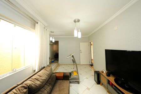 Casa à venda com 250m², 3 quartos e 2 vagas Casa à venda com 250m², 3 quartos e 2 vagasSala 2
