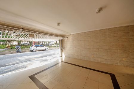 Casa à venda com 250m², 3 quartos e 2 vagas Casa à venda com 250m², 3 quartos e 2 vagasGaragem