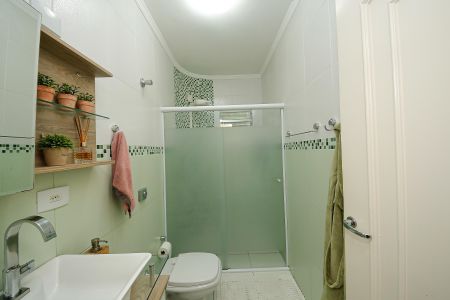 Casa à venda com 250m², 3 quartos e 2 vagas Casa à venda com 250m², 3 quartos e 2 vagasBanheiro Suíte 2