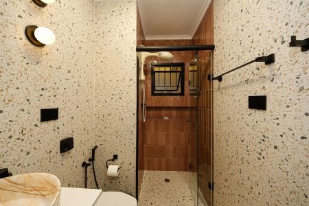 Casa à venda com 250m², 3 quartos e 2 vagas Casa à venda com 250m², 3 quartos e 2 vagasBanheiro Suíte 1