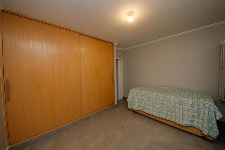 Casa à venda com 250m², 3 quartos e 2 vagas Casa à venda com 250m², 3 quartos e 2 vagasSuíte 1