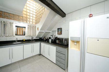 Casa à venda com 250m², 3 quartos e 2 vagas Casa à venda com 250m², 3 quartos e 2 vagasCozinha