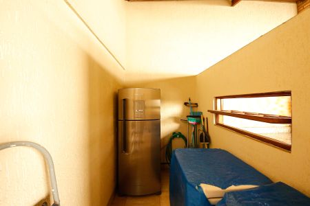 Casa à venda com 250m², 3 quartos e 2 vagas Casa à venda com 250m², 3 quartos e 2 vagasÁrea de Serviço 2