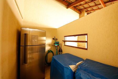 Casa à venda com 250m², 3 quartos e 2 vagas Casa à venda com 250m², 3 quartos e 2 vagasÁrea de Serviço 2