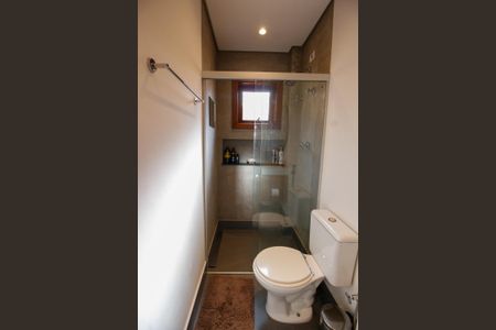 Casa à venda com 300m², 3 quartos e 2 vagasBanheiro da Suíte 2