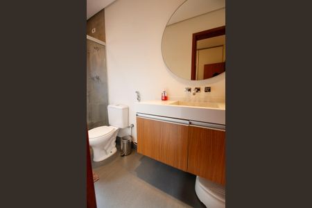 Casa à venda com 300m², 3 quartos e 2 vagasBanheiro da Suíte 2