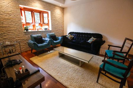 Casa à venda com 300m², 3 quartos e 2 vagasSala