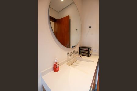 Casa à venda com 300m², 3 quartos e 2 vagasBanheiro da Suíte 2