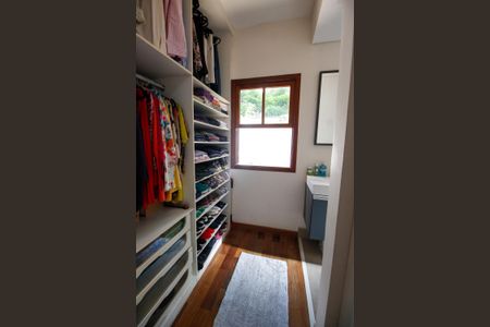 Casa à venda com 300m², 3 quartos e 2 vagasCloset da suíte 1