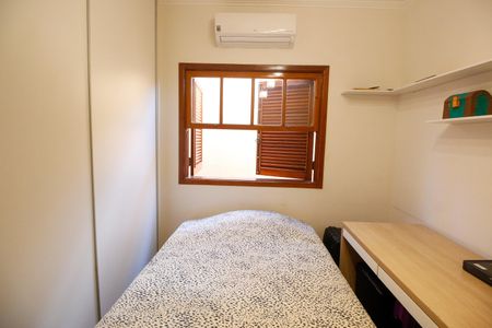 Casa à venda com 300m², 3 quartos e 2 vagasSuíte 2