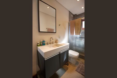 Casa à venda com 300m², 3 quartos e 2 vagasBanheiro da Suíte 1