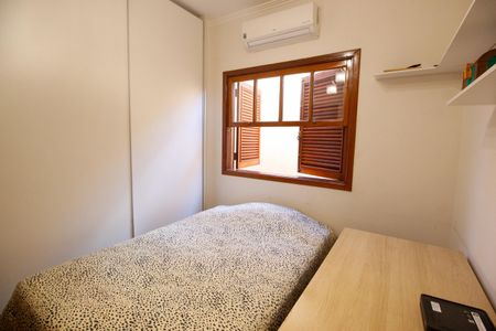 Casa à venda com 300m², 3 quartos e 2 vagasSuíte 2