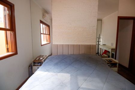 Casa à venda com 300m², 3 quartos e 2 vagasSuíte 1