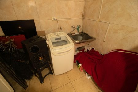 Casa à venda com 230m², 3 quartos e 2 vagas Casa à venda com 230m², 3 quartos e 2 vagasÁrea de Serviço