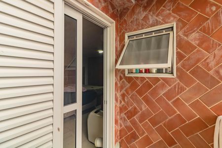 Casa à venda com 230m², 3 quartos e 2 vagas Casa à venda com 230m², 3 quartos e 2 vagasVaranda da Suíte 3