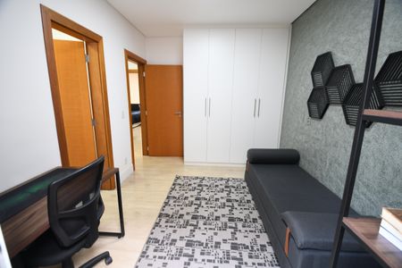 Casa de condomínio à venda com 200m², 3 quartos e 4 vagasQuarto Suíte 2