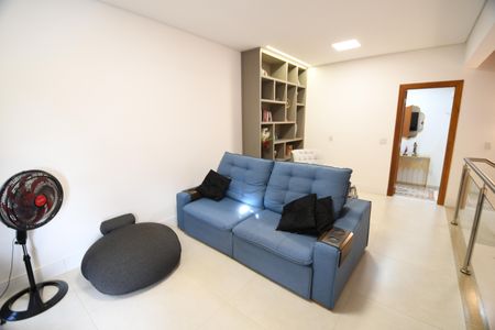 Casa de condomínio à venda com 200m², 3 quartos e 4 vagasSala / Mezanino