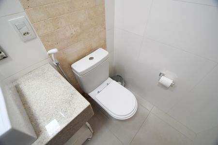 Casa de condomínio à venda com 200m², 3 quartos e 4 vagasBanheiro 2