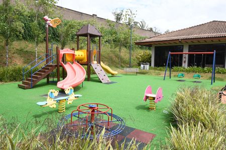 Casa de condomínio à venda com 200m², 3 quartos e 4 vagasÁrea comum - Playground