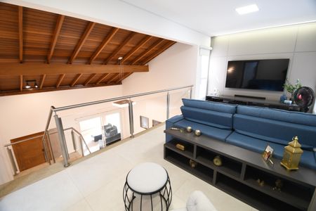 Casa de condomínio à venda com 200m², 3 quartos e 4 vagasSala / Mezanino