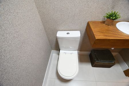 Casa de condomínio à venda com 200m², 3 quartos e 4 vagasLavabo