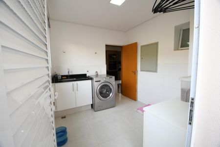 Casa de condomínio à venda com 200m², 3 quartos e 4 vagasÁrea de Serviço