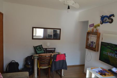 Apartamento para alugar com 65m², 2 quartos e 1 vaga Apartamento para alugar com 65m², 2 quartos e 1 vagaSala