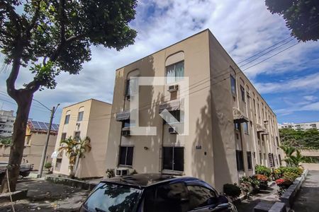 Apartamento para alugar com 65m², 2 quartos e 1 vaga Apartamento para alugar com 65m², 2 quartos e 1 vagaFachada