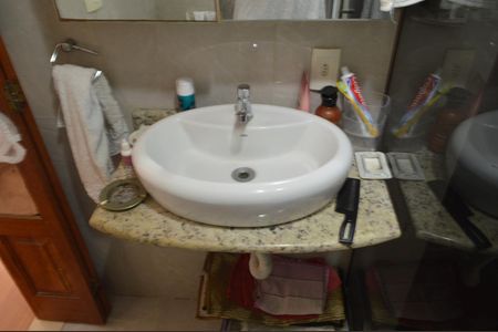 Apartamento para alugar com 65m², 2 quartos e 1 vaga Apartamento para alugar com 65m², 2 quartos e 1 vagaBanheiro