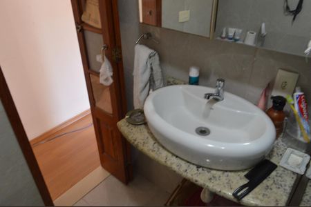 Apartamento para alugar com 65m², 2 quartos e 1 vaga Apartamento para alugar com 65m², 2 quartos e 1 vagaBanheiro