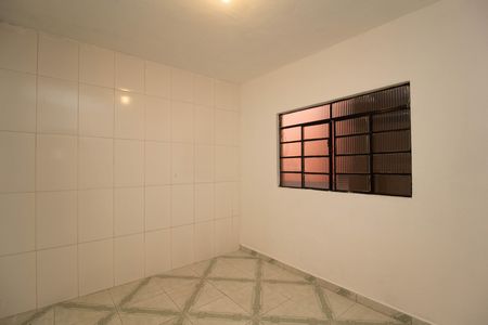 Casa para alugar com 50m², 1 quarto e sem vaga Casa para alugar com 50m², 1 quarto e sem vagaSala