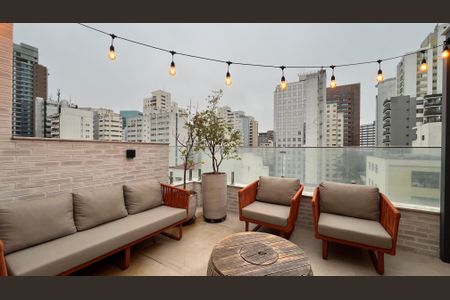 Apartamento à venda com 260m², 4 quartos e 2 vagas Apartamento à venda com 260m², 4 quartos e 2 vagasVaranda