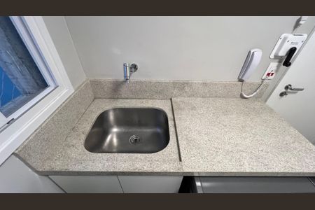 Apartamento à venda com 260m², 4 quartos e 2 vagas Apartamento à venda com 260m², 4 quartos e 2 vagasLavanderia