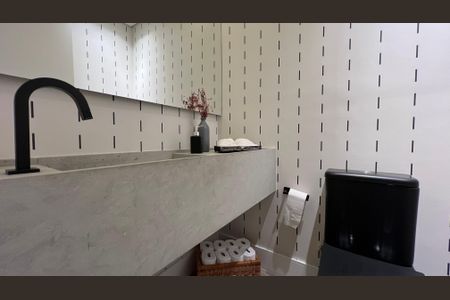 Apartamento à venda com 260m², 4 quartos e 2 vagas Apartamento à venda com 260m², 4 quartos e 2 vagasLavabo