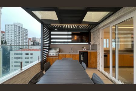 Apartamento à venda com 260m², 4 quartos e 2 vagas Apartamento à venda com 260m², 4 quartos e 2 vagasChurrasqueira