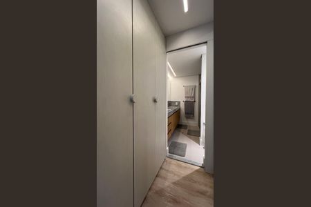 Apartamento à venda com 260m², 4 quartos e 2 vagas Apartamento à venda com 260m², 4 quartos e 2 vagasCloset da suíte 3