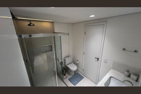 Apartamento à venda com 260m², 4 quartos e 2 vagas Apartamento à venda com 260m², 4 quartos e 2 vagasBanheiro da Suíte 1