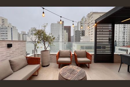 Apartamento à venda com 260m², 4 quartos e 2 vagas Apartamento à venda com 260m², 4 quartos e 2 vagasVaranda