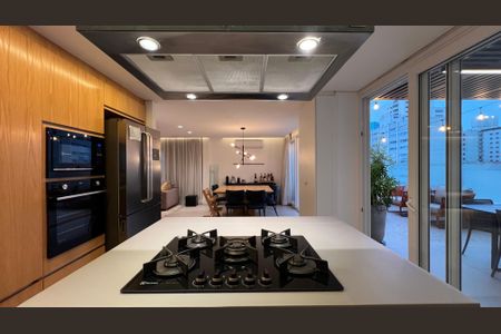 Apartamento à venda com 260m², 4 quartos e 2 vagas Apartamento à venda com 260m², 4 quartos e 2 vagasCozinha