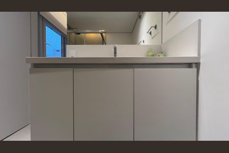 Apartamento à venda com 260m², 4 quartos e 2 vagas Apartamento à venda com 260m², 4 quartos e 2 vagasBanheiro da Suíte 2