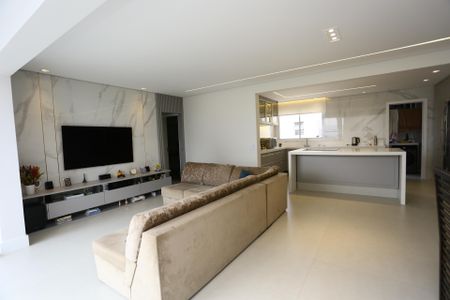 Apartamento à venda com 128m², 3 quartos e 2 vagasSala