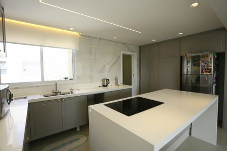 Apartamento à venda com 128m², 3 quartos e 2 vagasCozinha