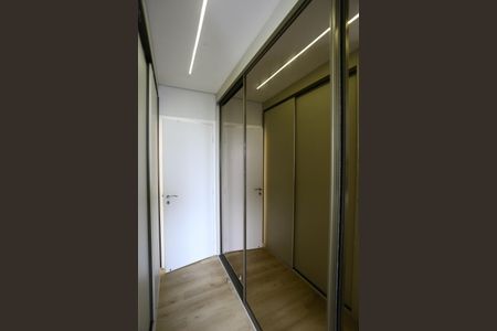 Apartamento à venda com 128m², 3 quartos e 2 vagasCloset da suíte 2